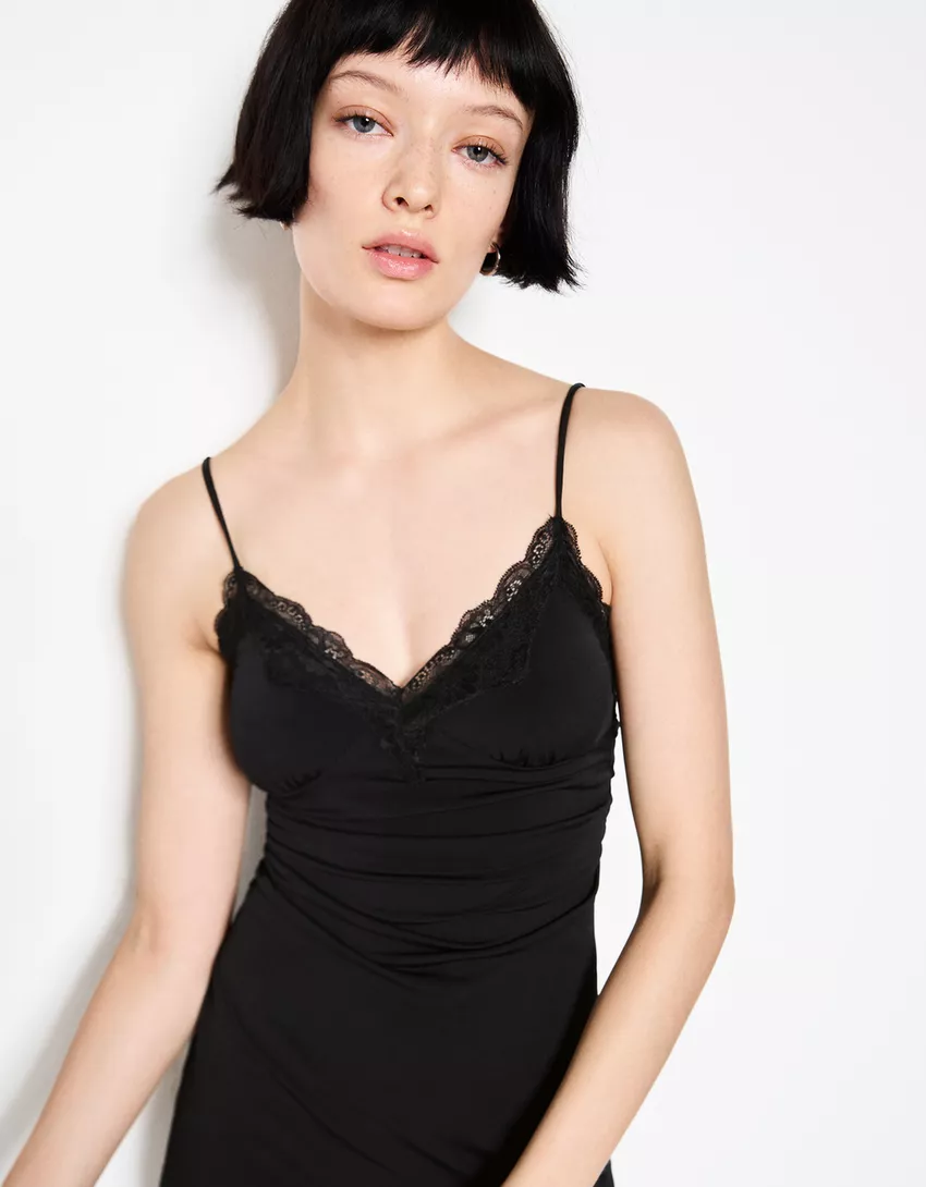 Flowing midi dress with blond lace