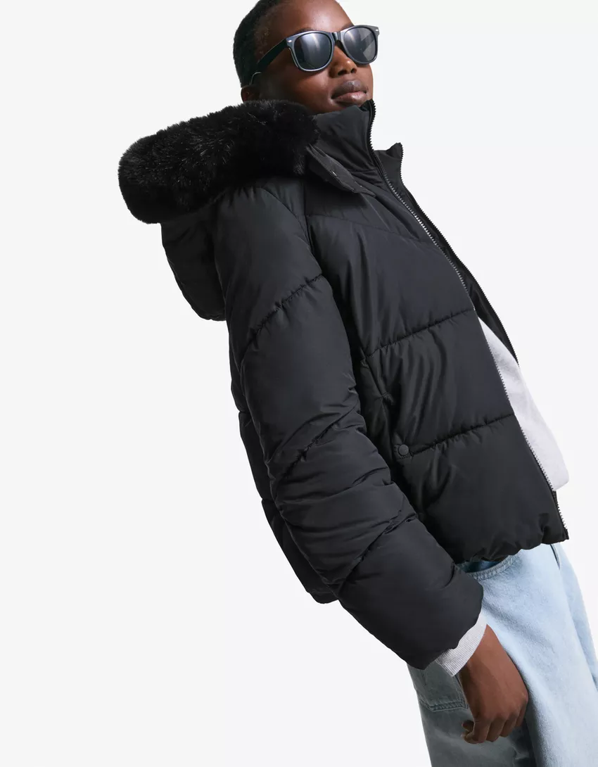 Water-repellent hooded puffer jacket with faux fur