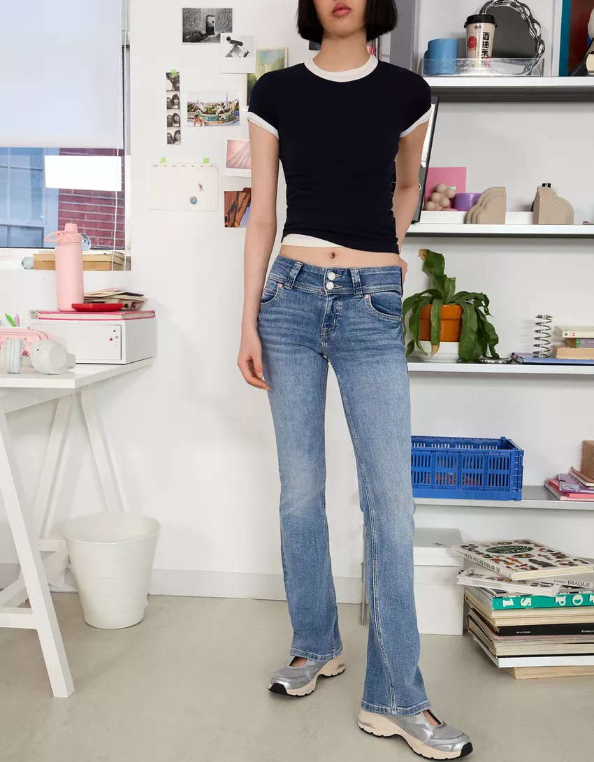 Bootcut jeans with flaps