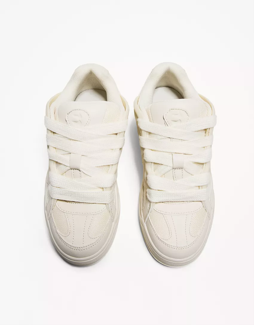 Multi-piece skate shoes