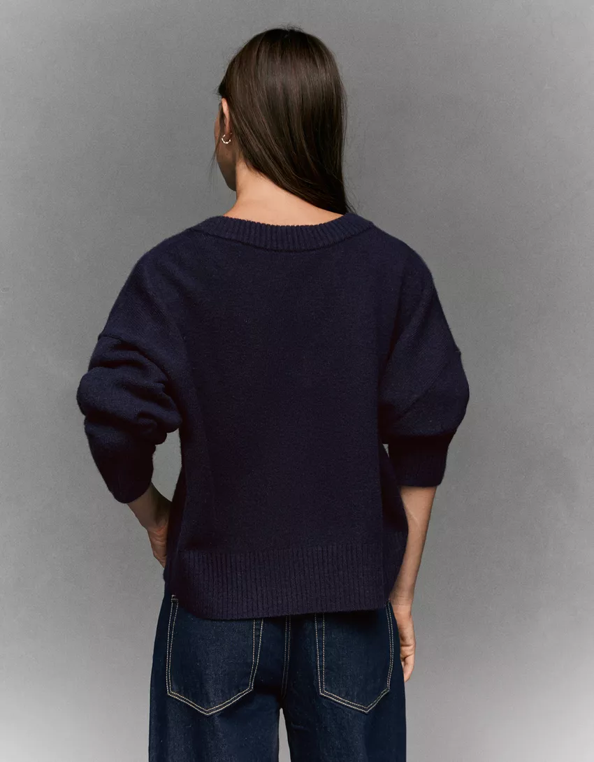 V-neck cropped sweater