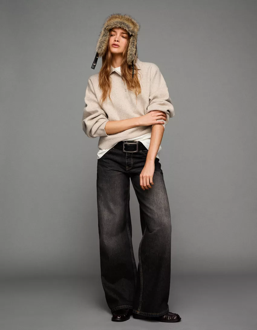 Boxy polo collar sweater