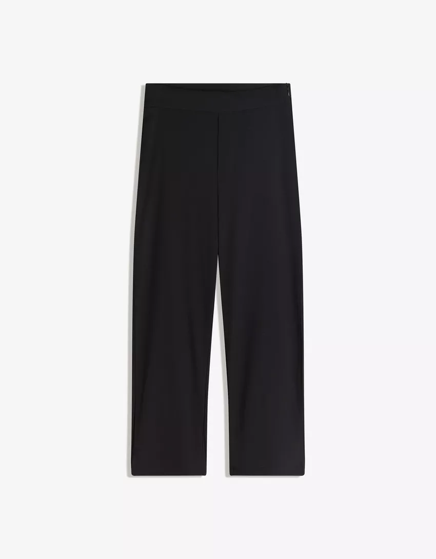Knit capri trousers with side vents