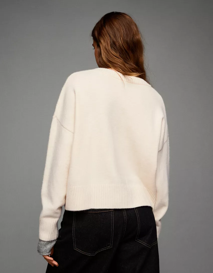 V-neck cropped sweater