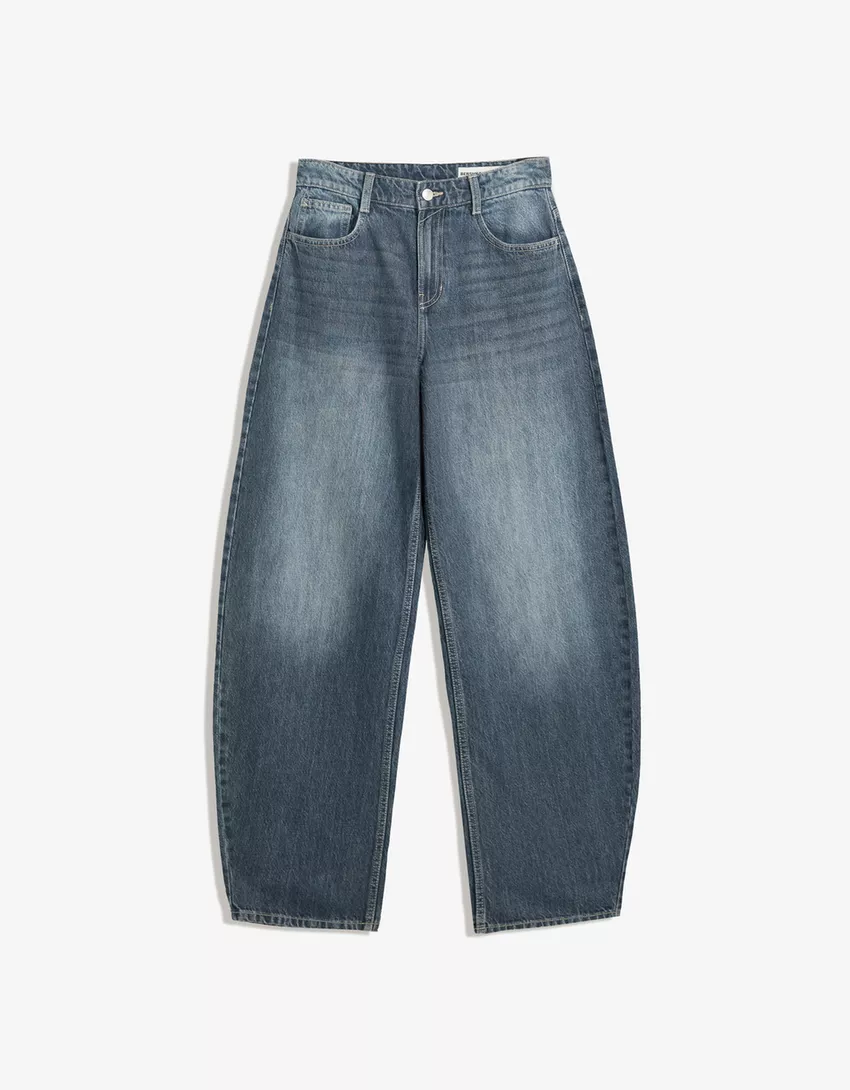 Wide-leg barrel jeans