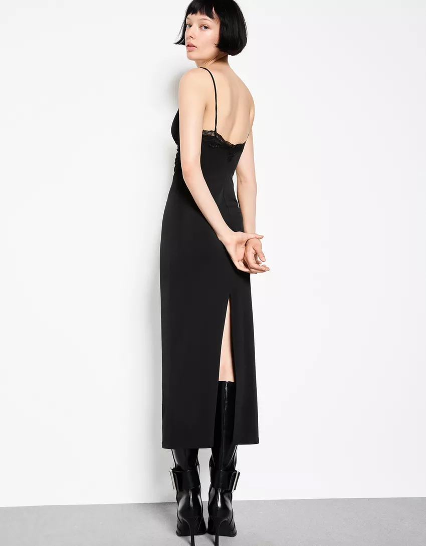 Flowing midi dress with blond lace