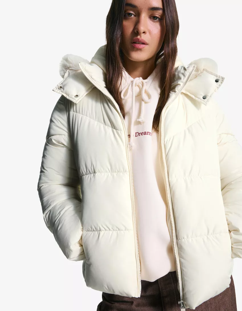 Water-repellent hooded puffer jacket with faux fur