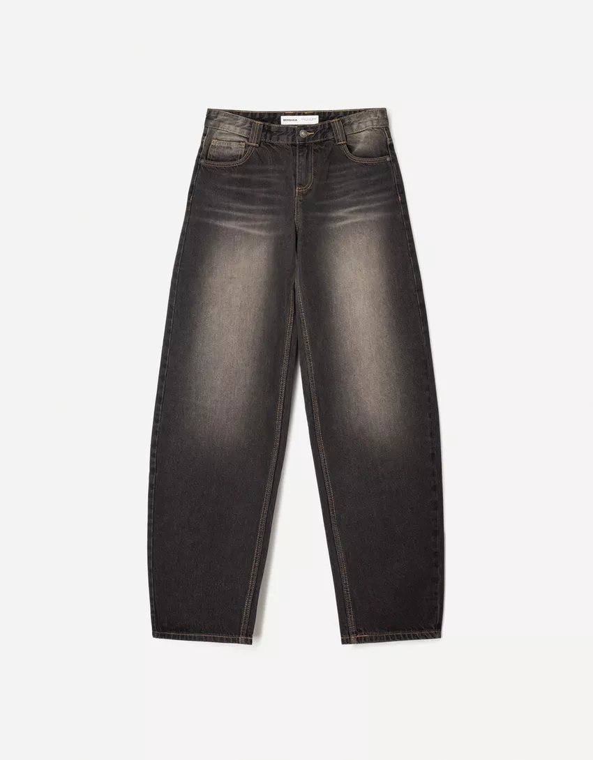 Barrel jeans