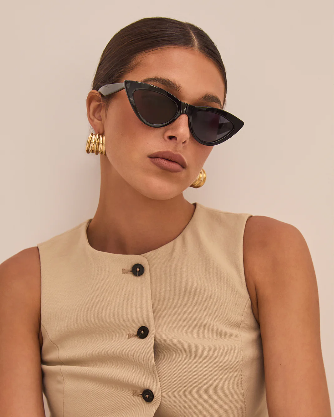 THE LINDA - BLACK-BLACK