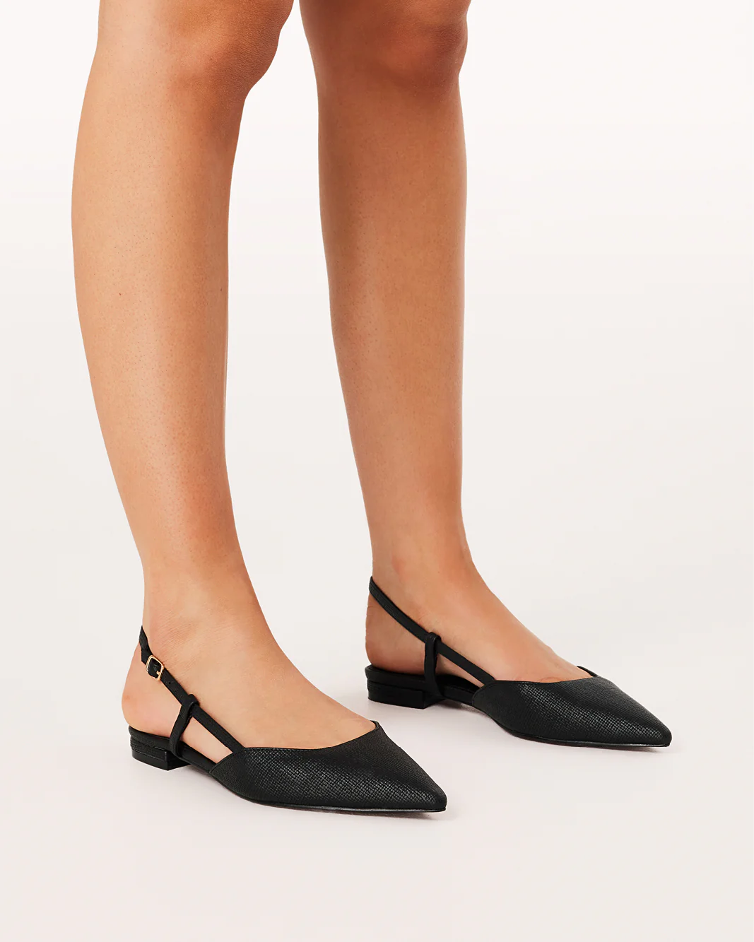 IVER - BLACK RAFFIA TEXTURE