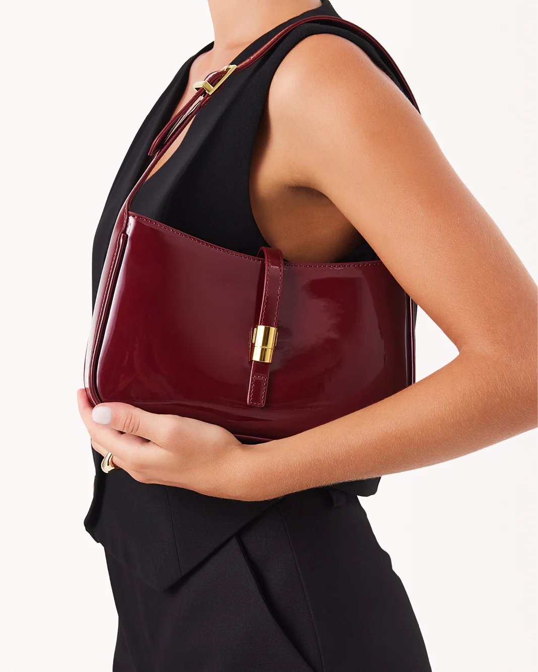 CLARA SHOULDER BAG - CHERRY RED PATENT