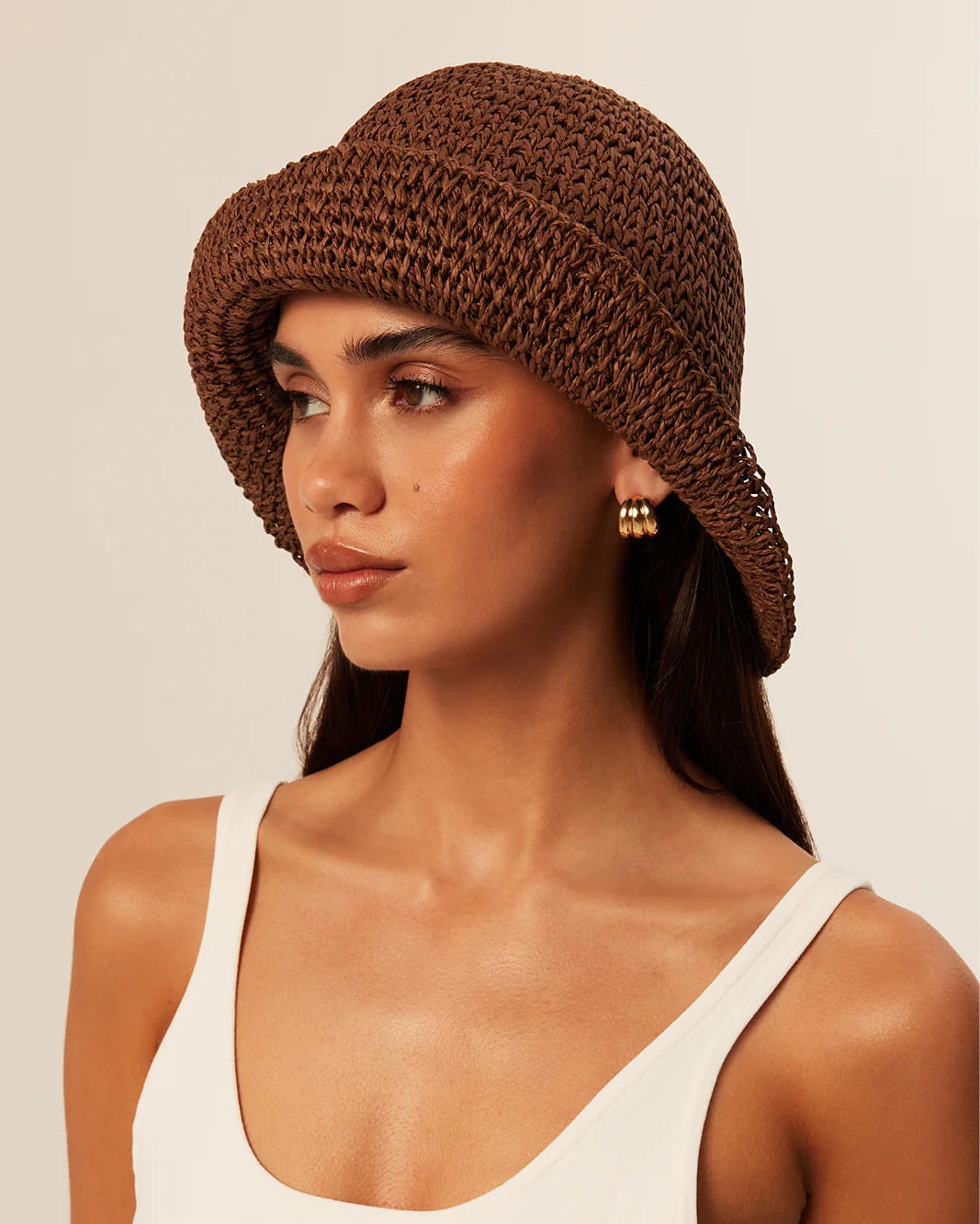 STRAW BUCKET HAT - BROWN RAFFIA