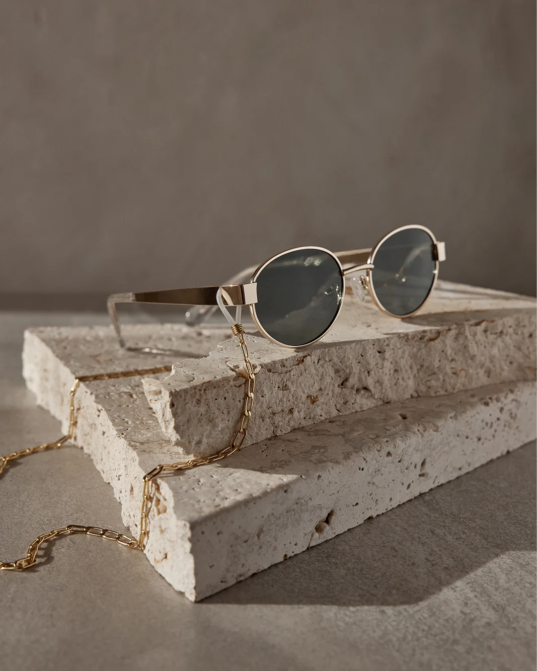 SUNGLASS CHAIN - GOLD