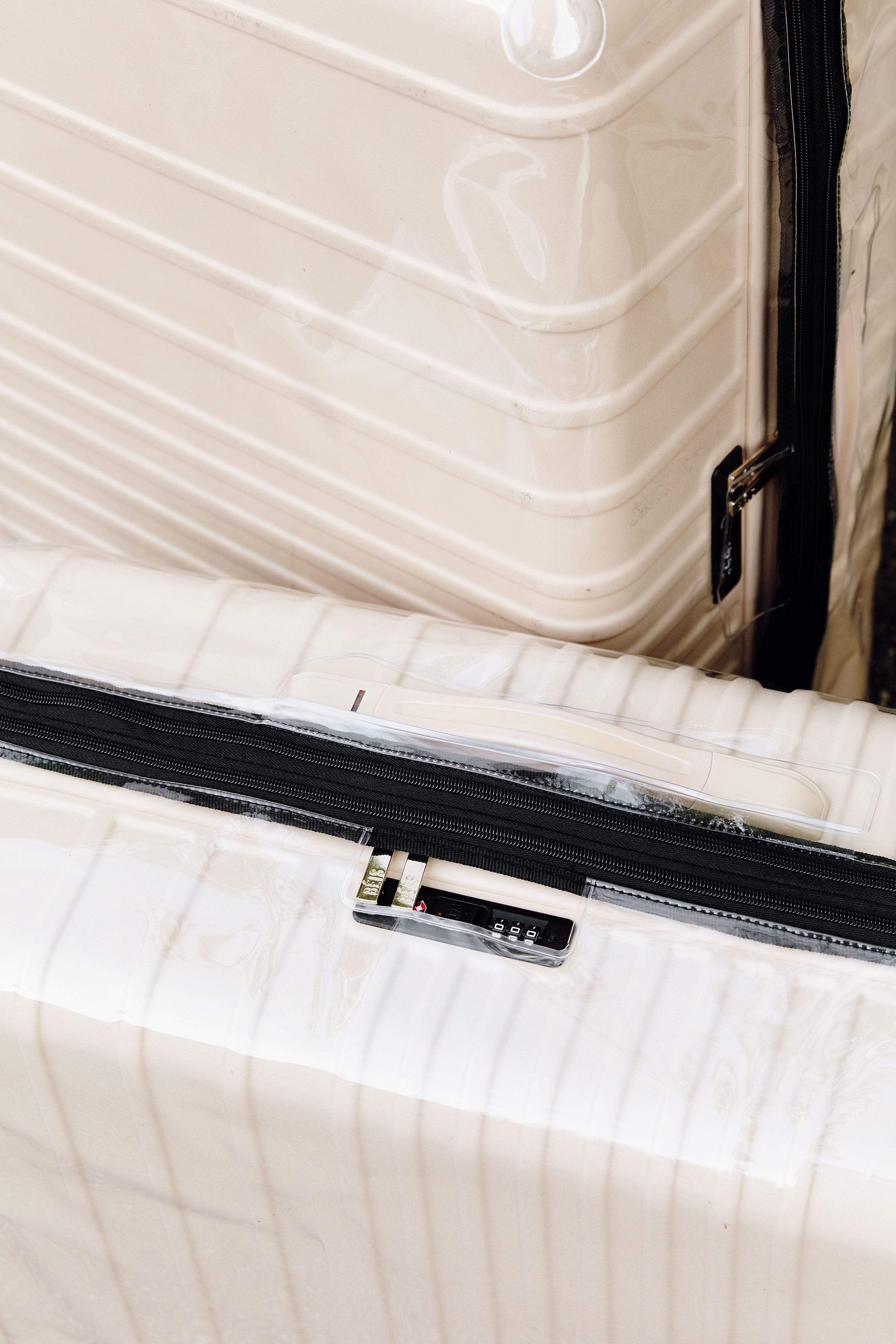 BEIS 'The Large Check-In Luggage Cover
