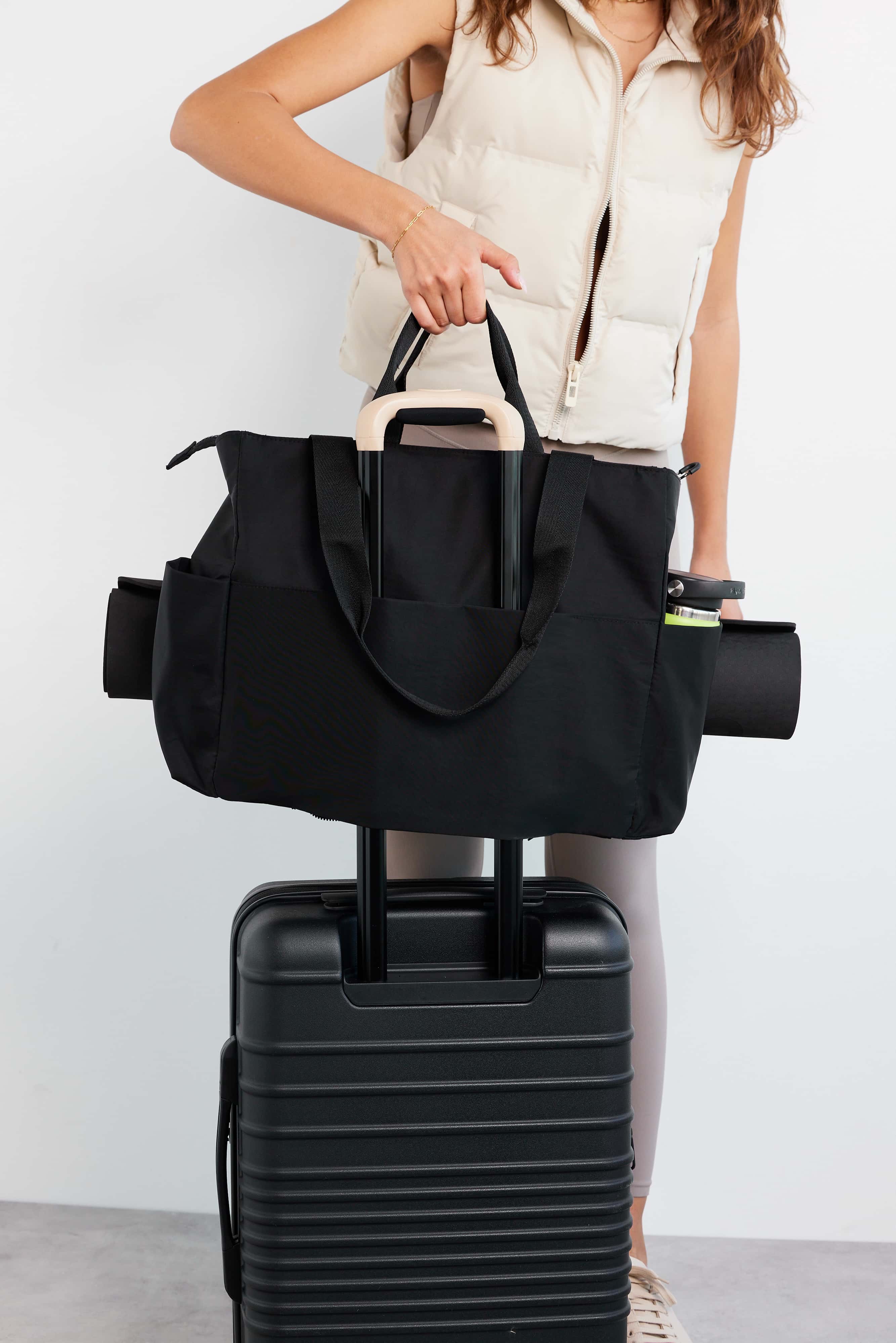 BEIS 'The Sport Carryall in Black