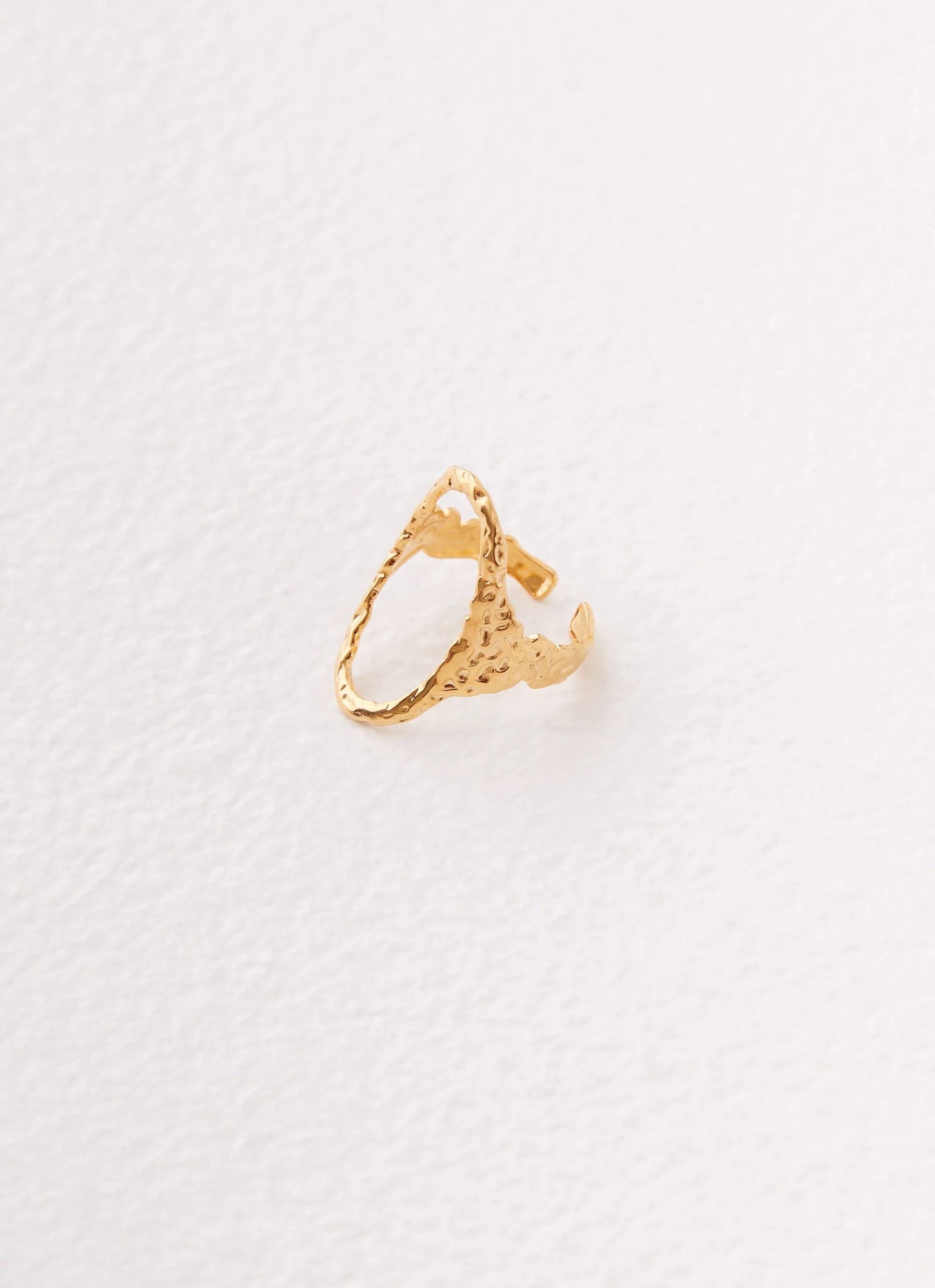 Kyra Oval Textured Ring - Gold