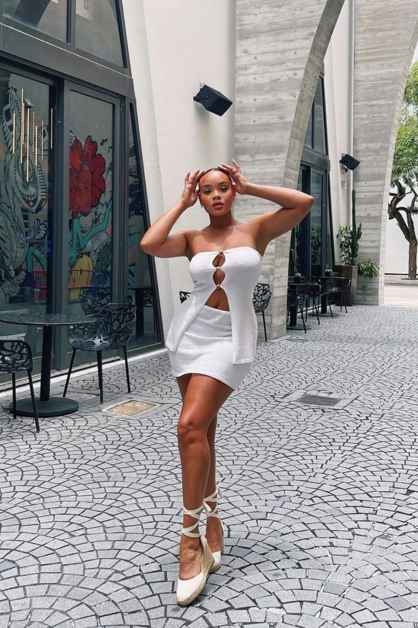 NELLIE MINI SKIRT - WHITE