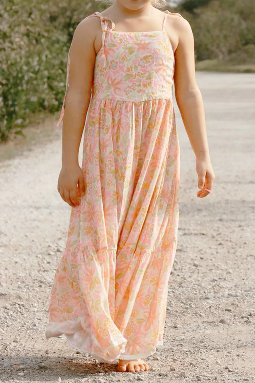 HELLO MINI Running Through Daisies Maxi Dress Pink