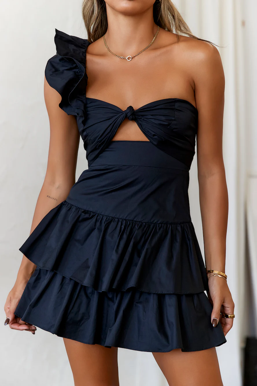 DIVALIFES Ruffled Out Dress Black