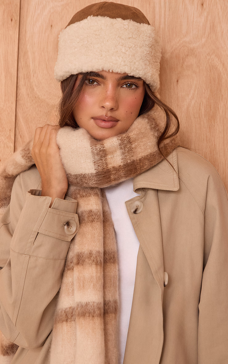 Tan Extended Borg Trim Bucket Hat