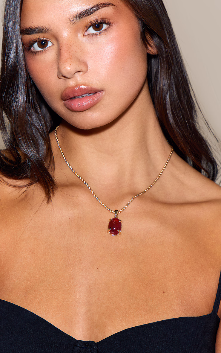 Gold Resin Pendant Necklace