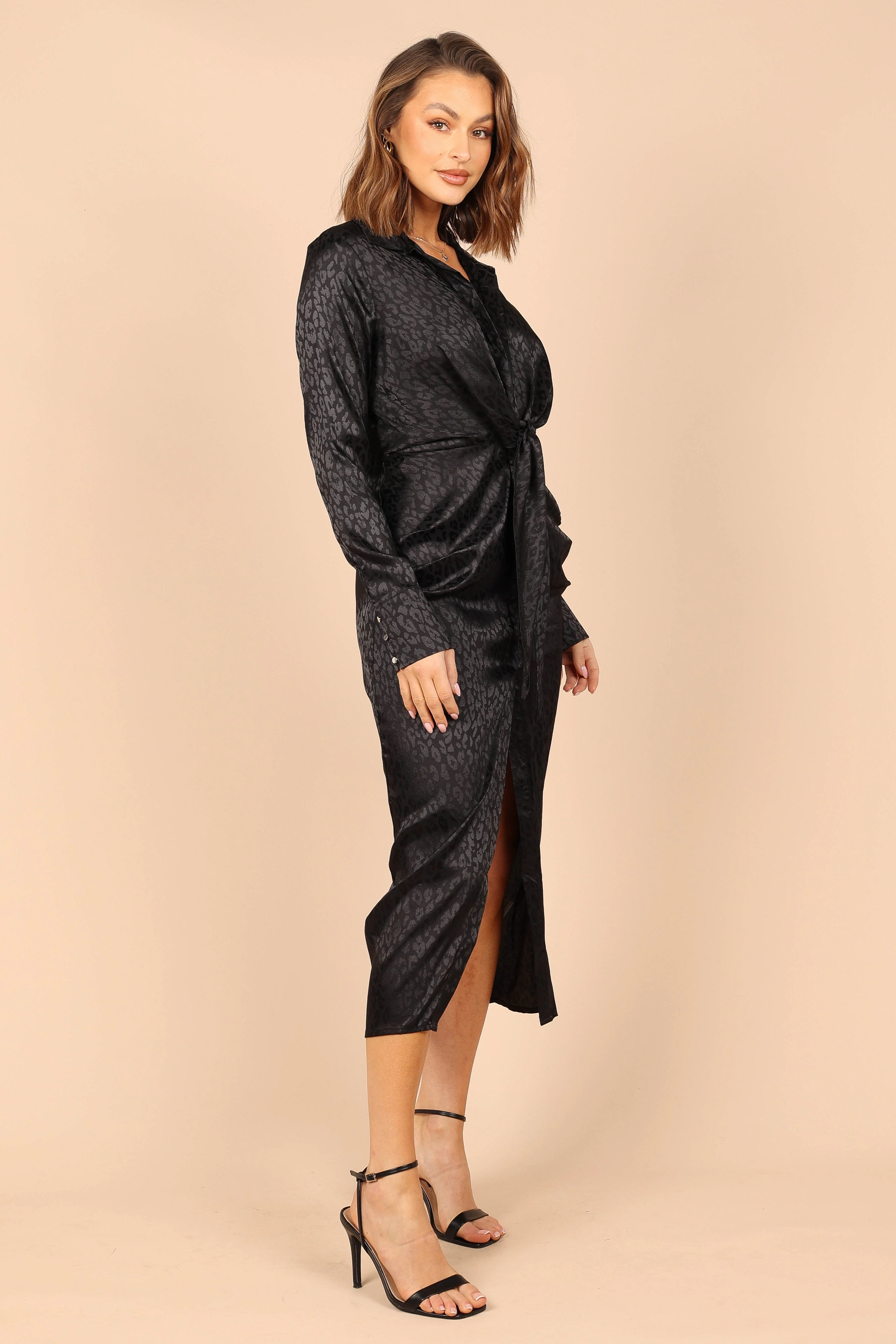 Tanzy Long Sleeve Midi Dress - Black