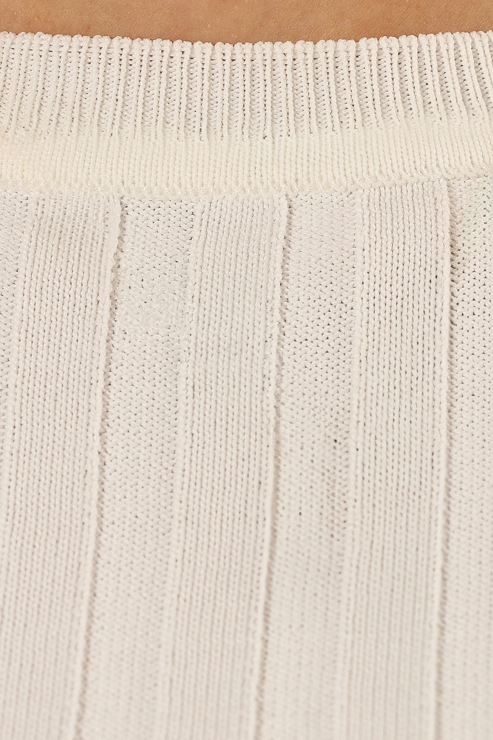 Aneesa Wide Rib Knit Top - White