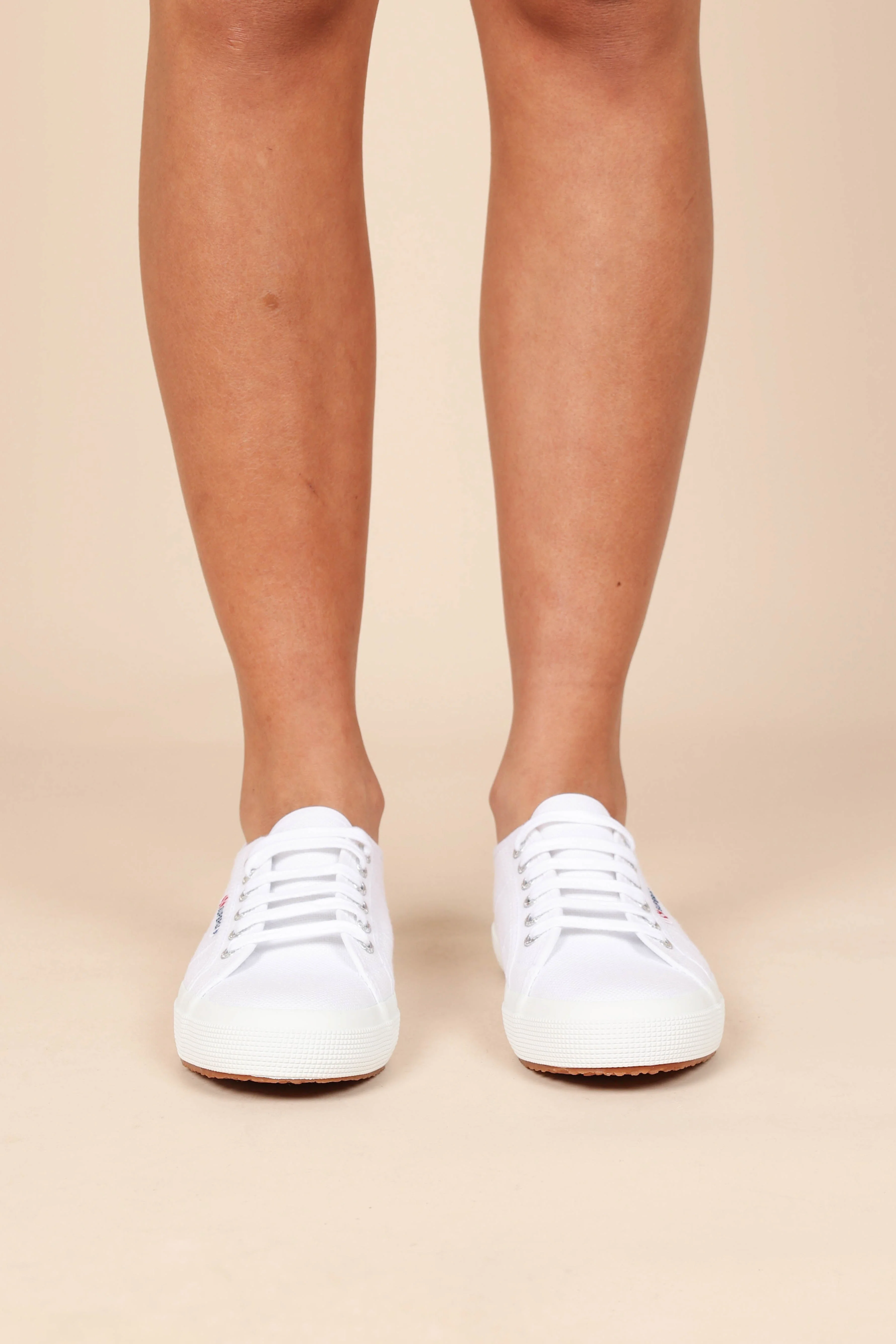 2750 Cotu Classic - White