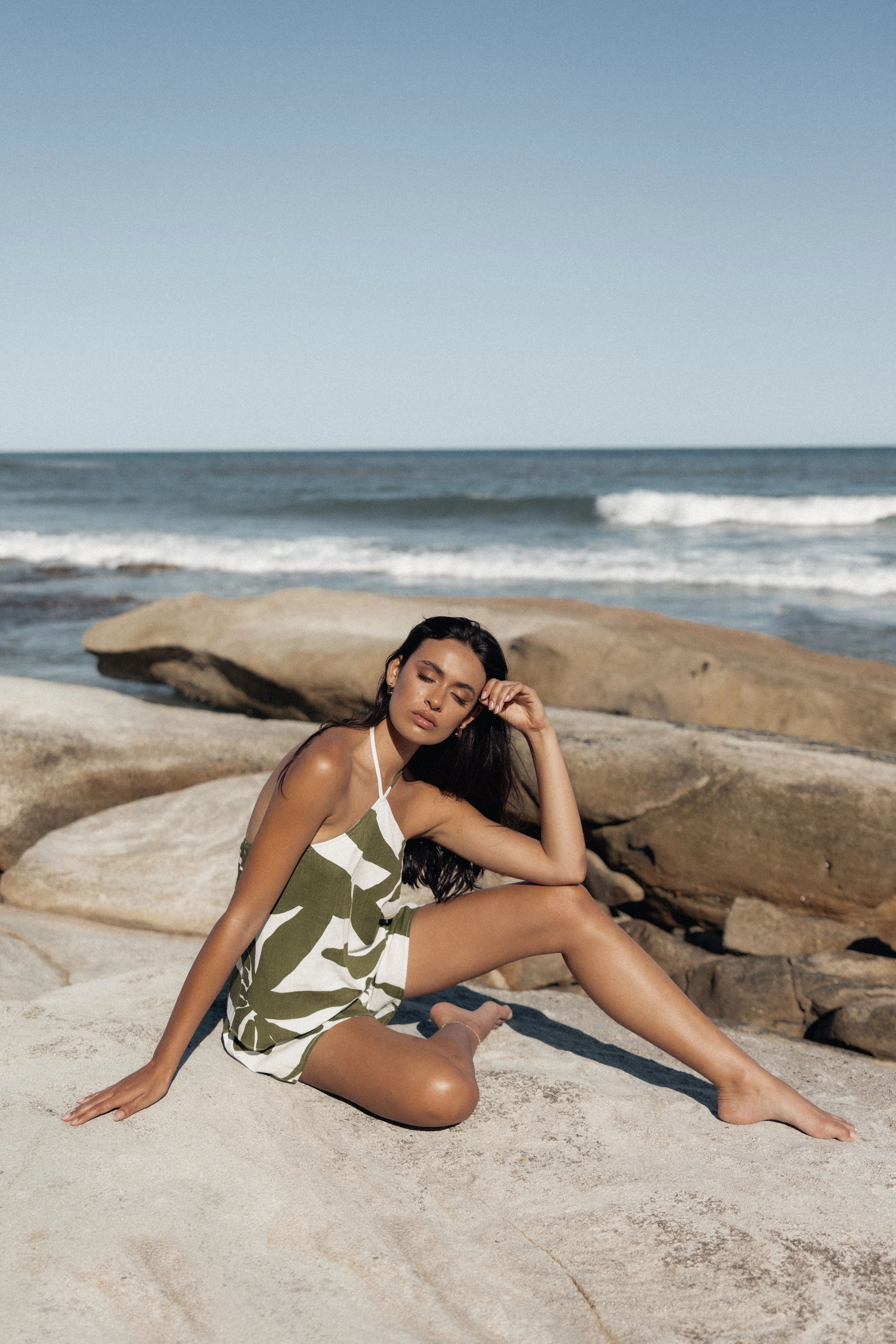 Henri Halter Top - Olive Palm