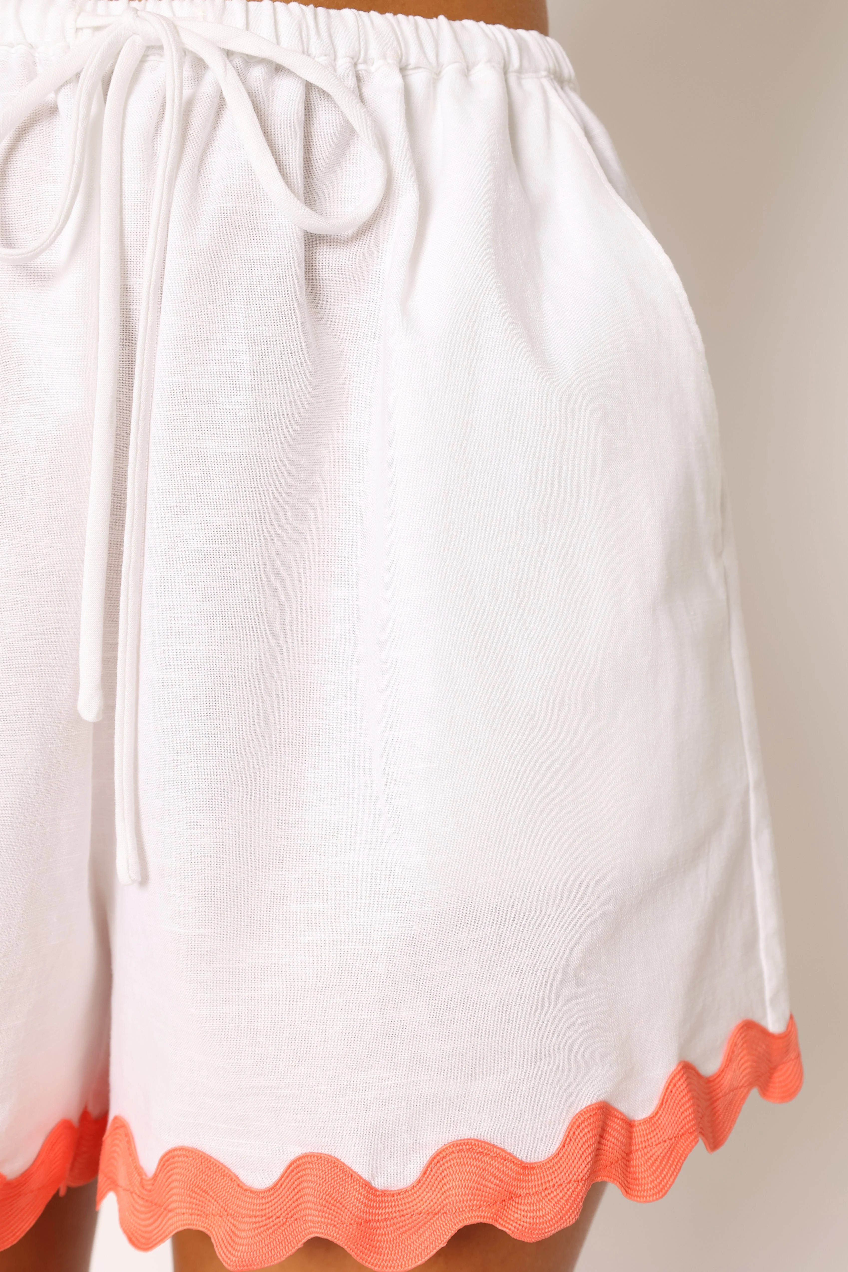 Harry Shorts - White/Melon