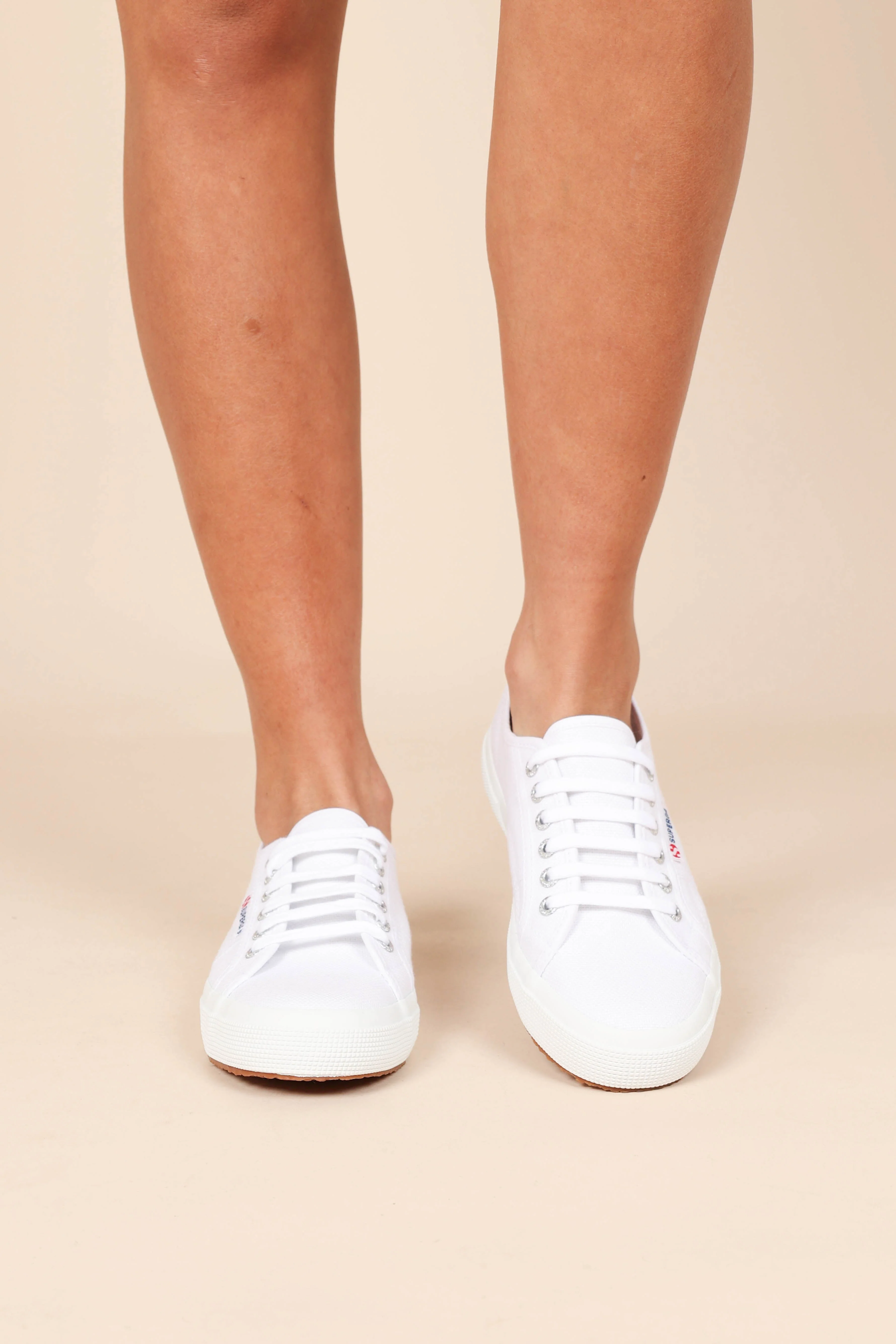 2750 Cotu Classic - White