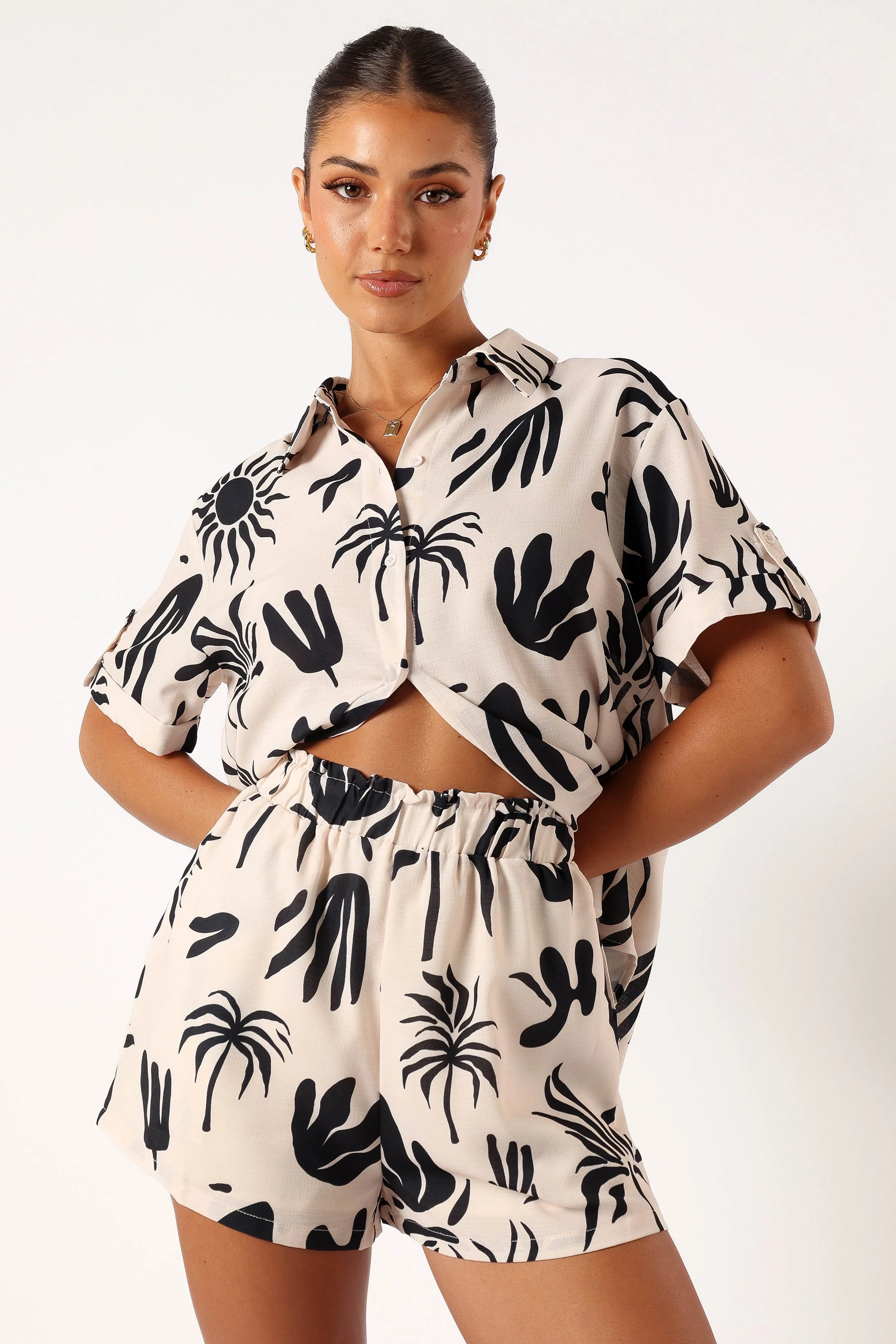 Sawyer Short - Beige Black