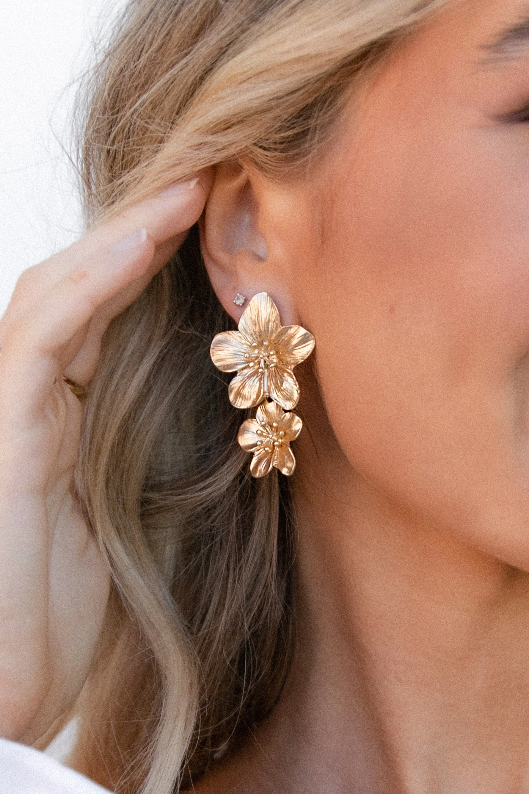 Alexa Flower Earrings - Gold