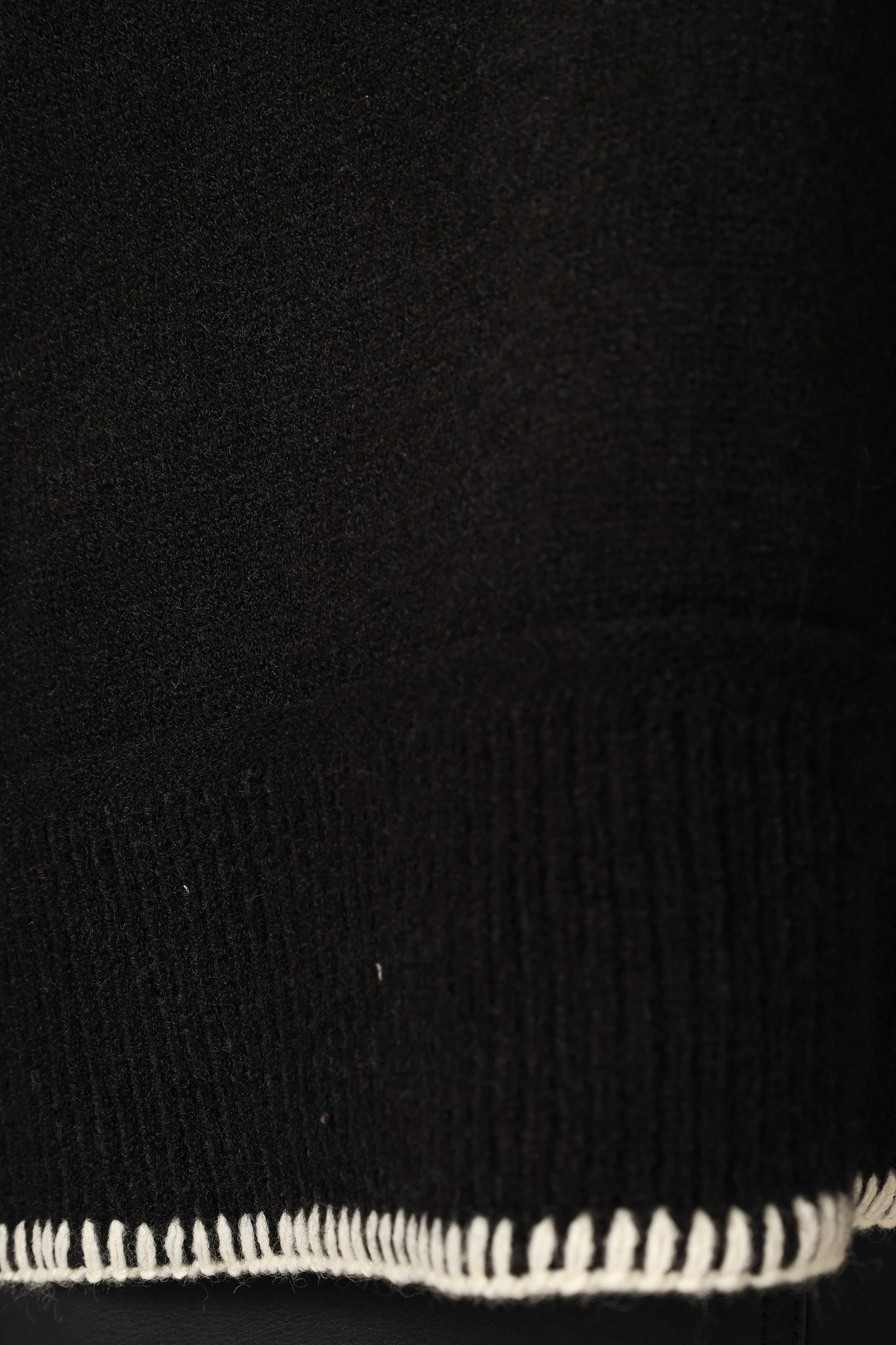 Elise Contrast Hem Knit Sweater - Black