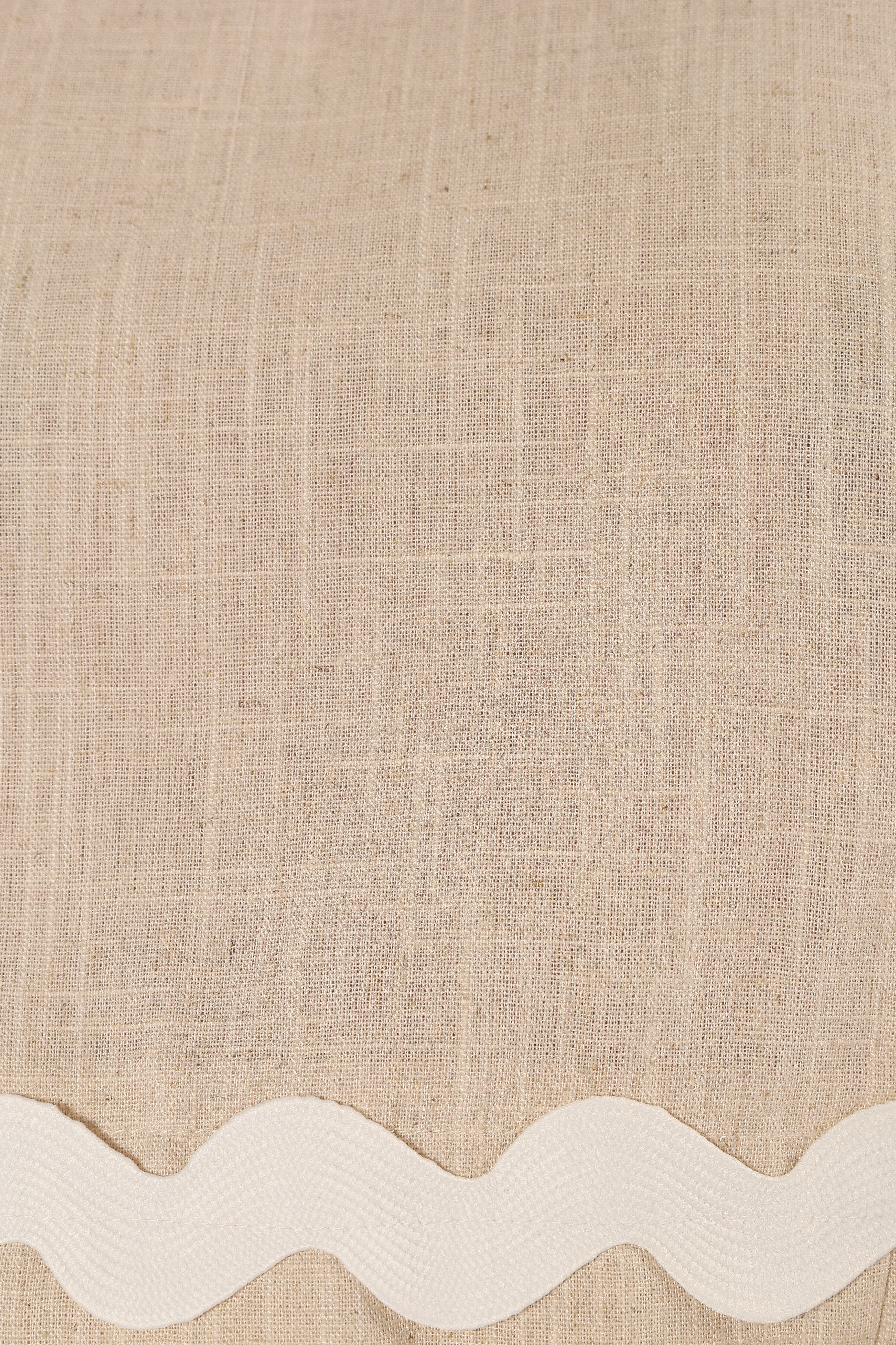 Mirabel Shorts - Beige/White