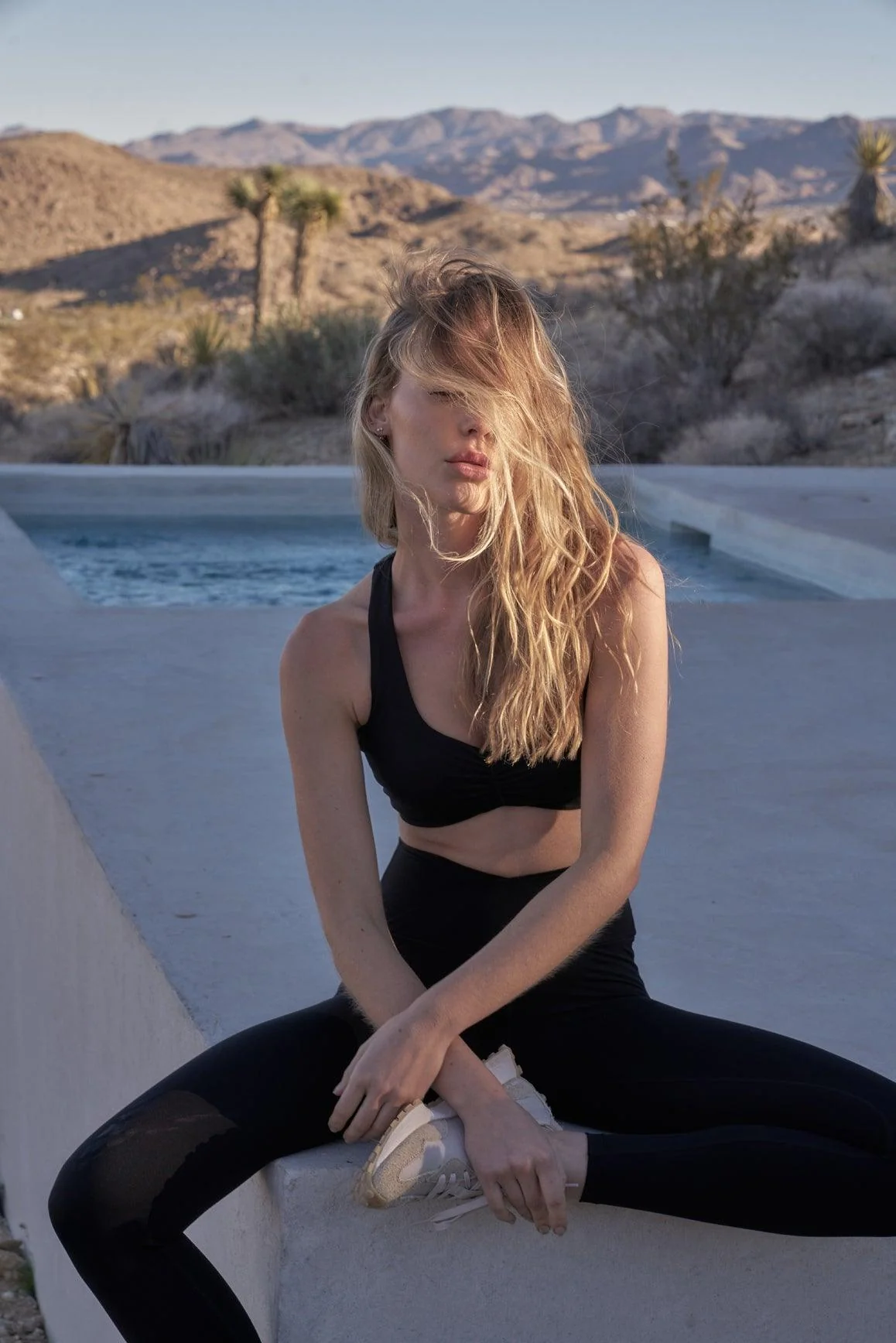 WISKII Ruched Sports Bra + V-waist Yoga Legging