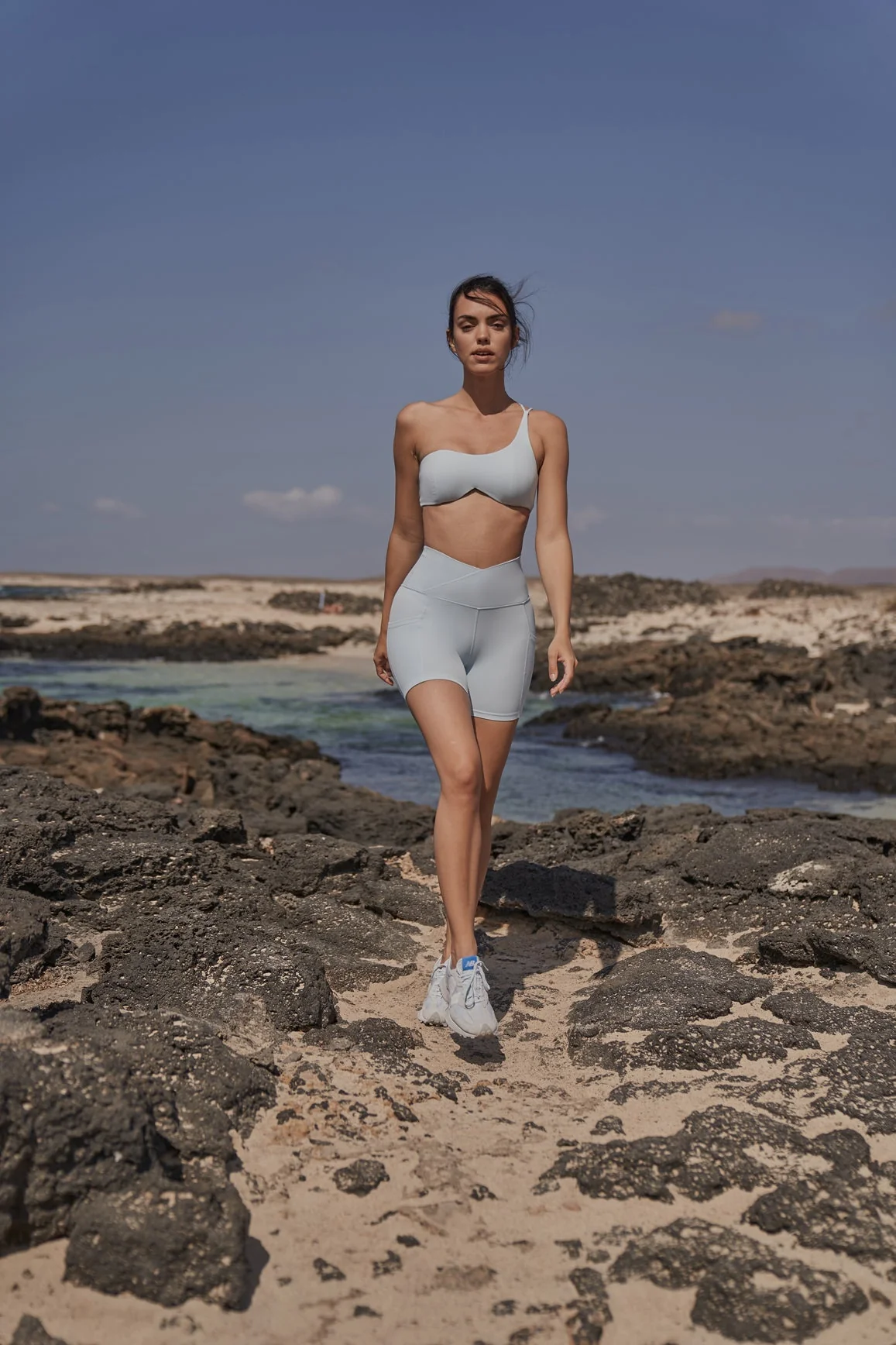 One Shoulder Contour Bra + V-Waist Vigorous Short