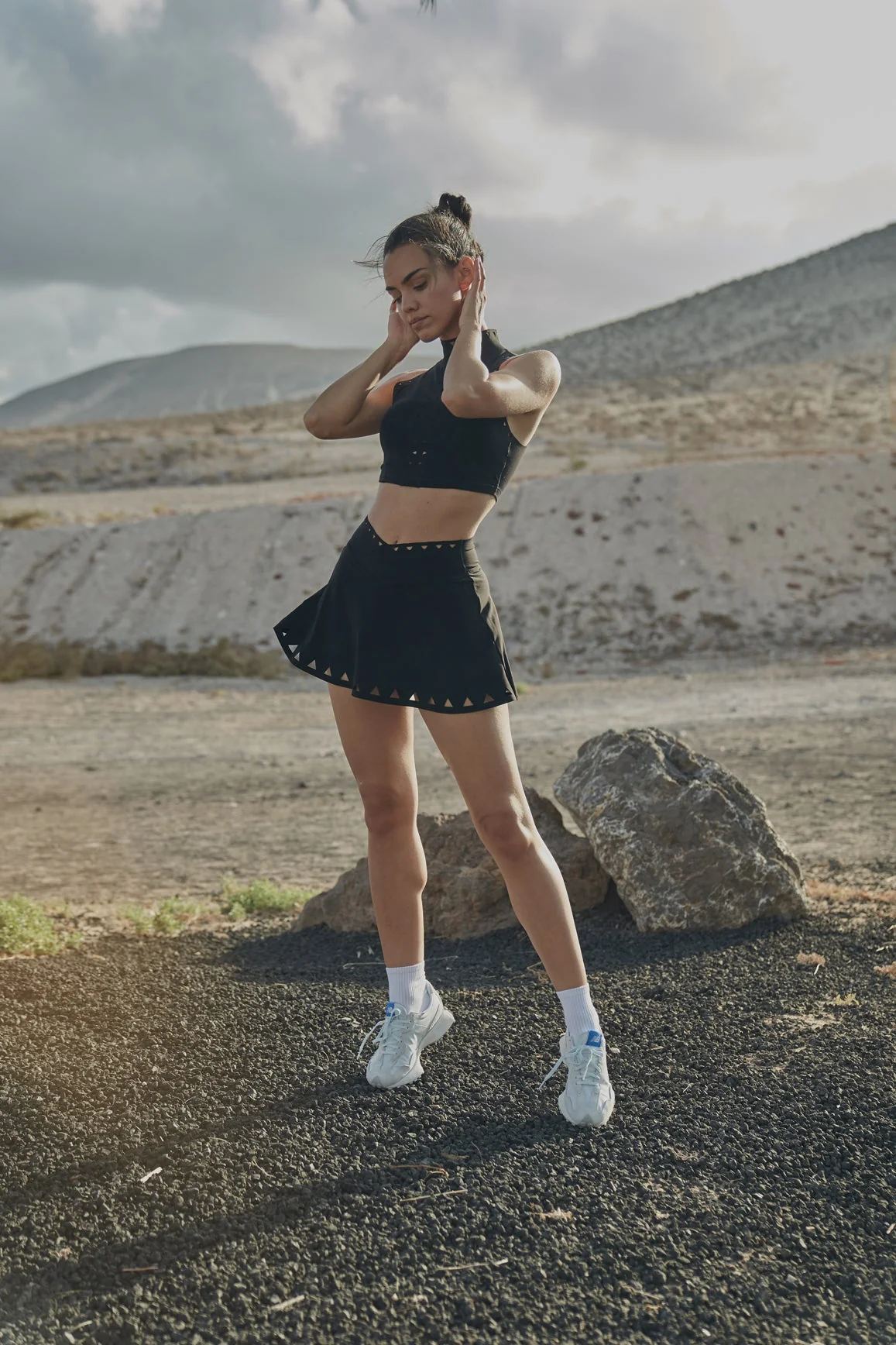 High Neck Laser Cut Leisure Bra + V-waist Laser Cut Tennis Skirt