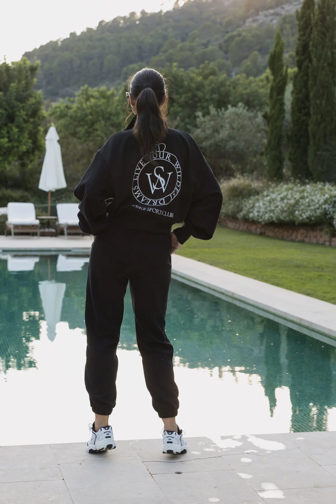 WISKII Two-Way Zipper Jacket + Relaxed High-Waist Jogger