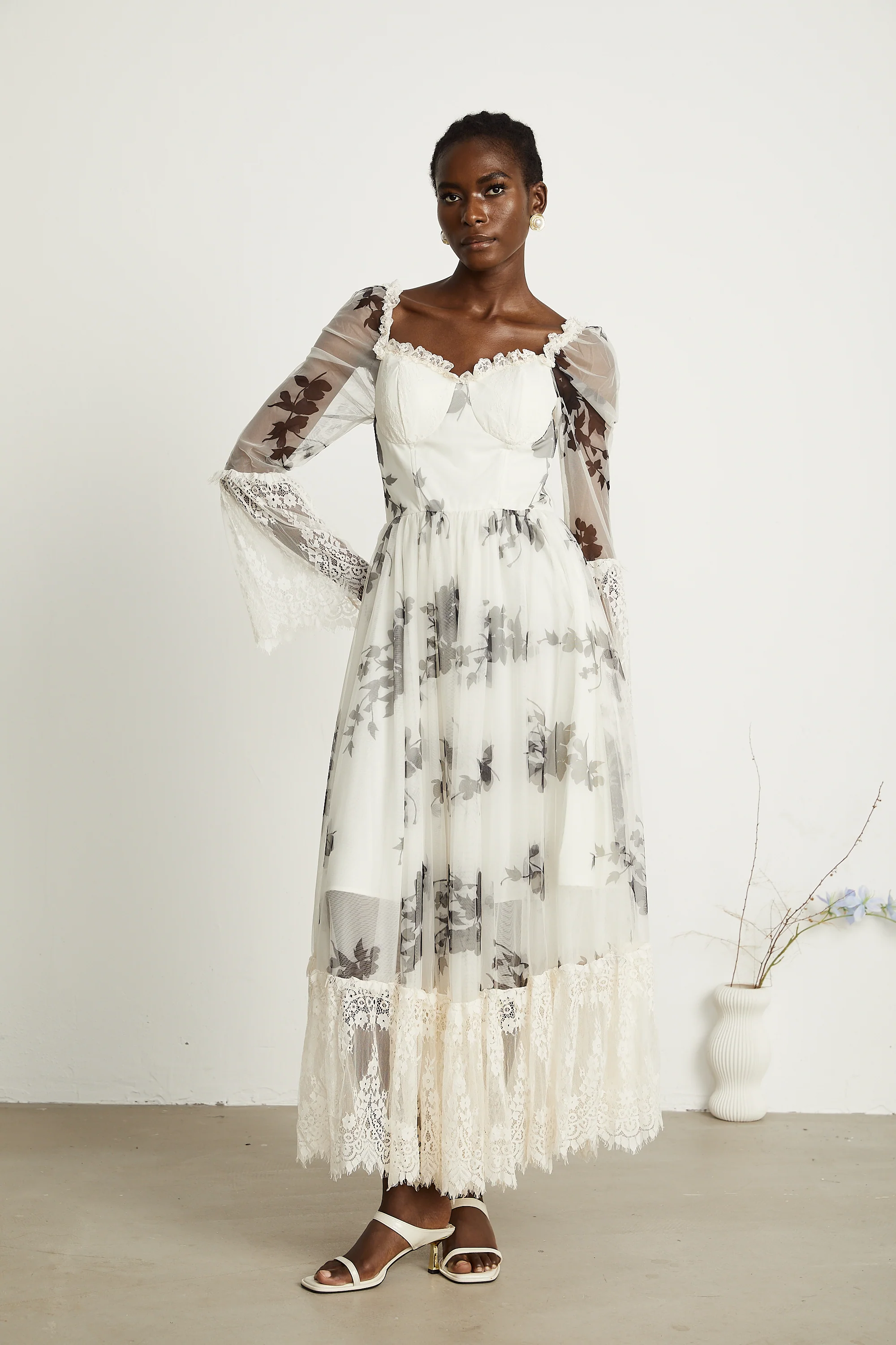 Théa bell-sleeve floral lace-panelled maxi dress