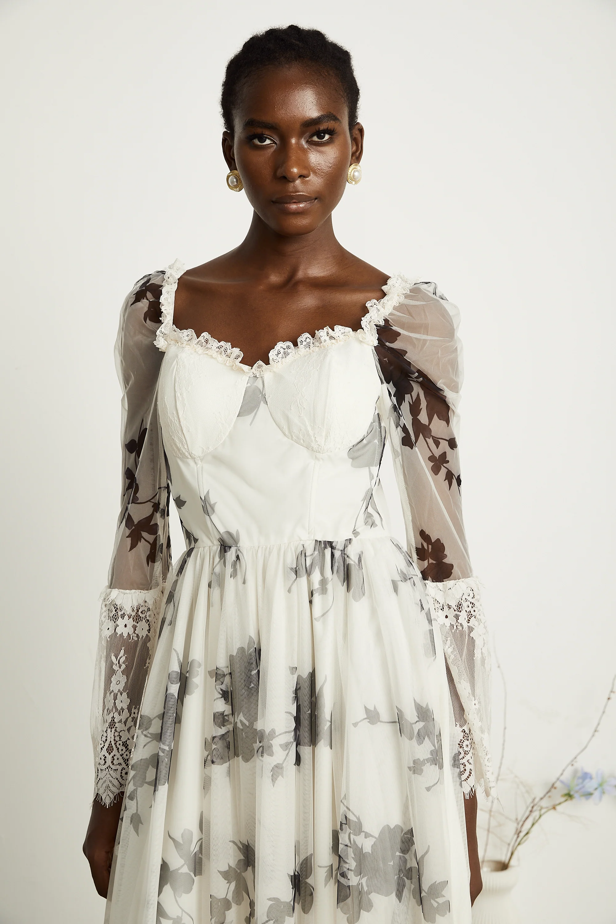 Théa bell-sleeve floral lace-panelled maxi dress