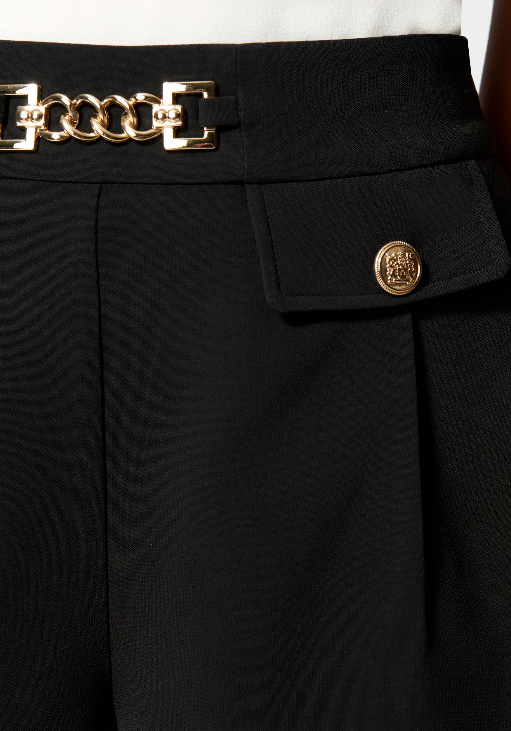 Belt Detail Crepe Wide Leg Short