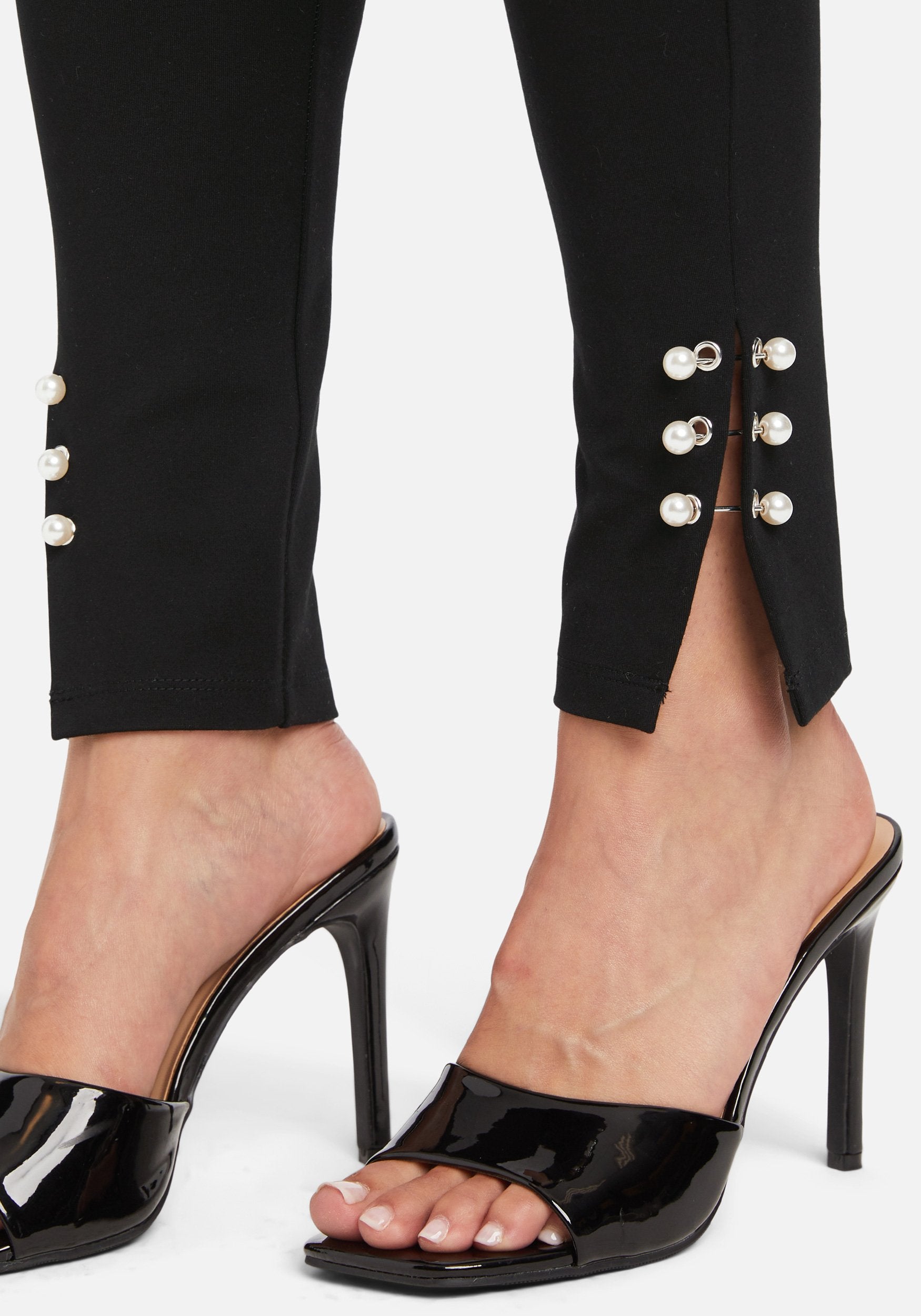 High Waist Pearl Hem Legging