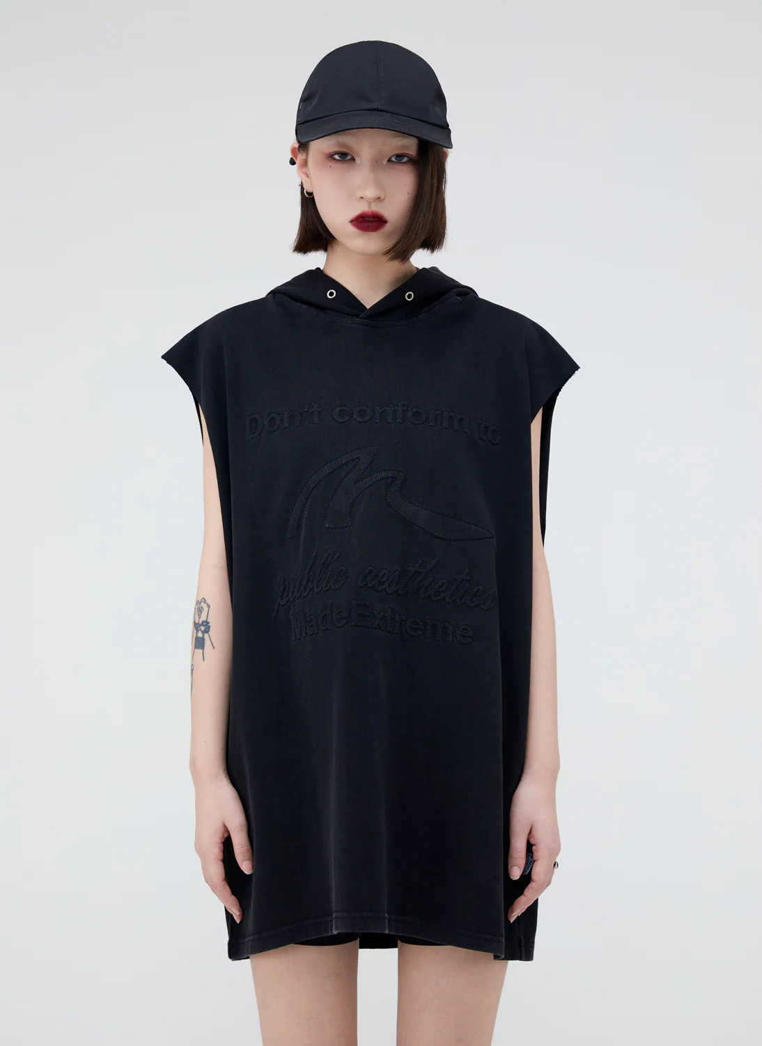 Don'T Conform To Public Aesthentics Tank Hoddie