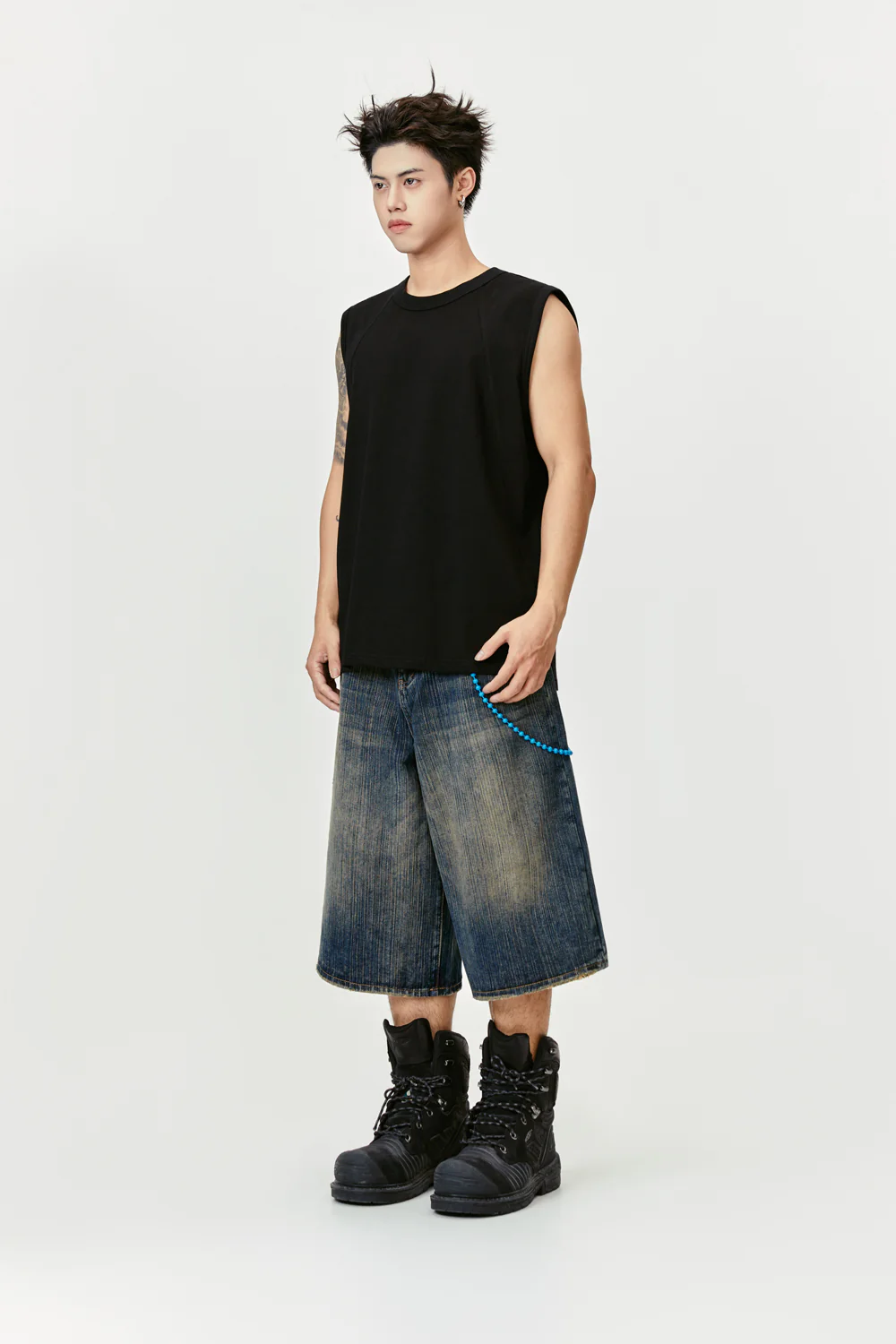 Don'T Try To Intrude V2 Tanktop