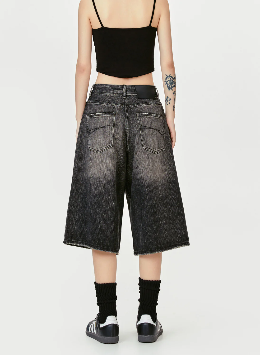 Bamboo Blinds V2 Capri Pants