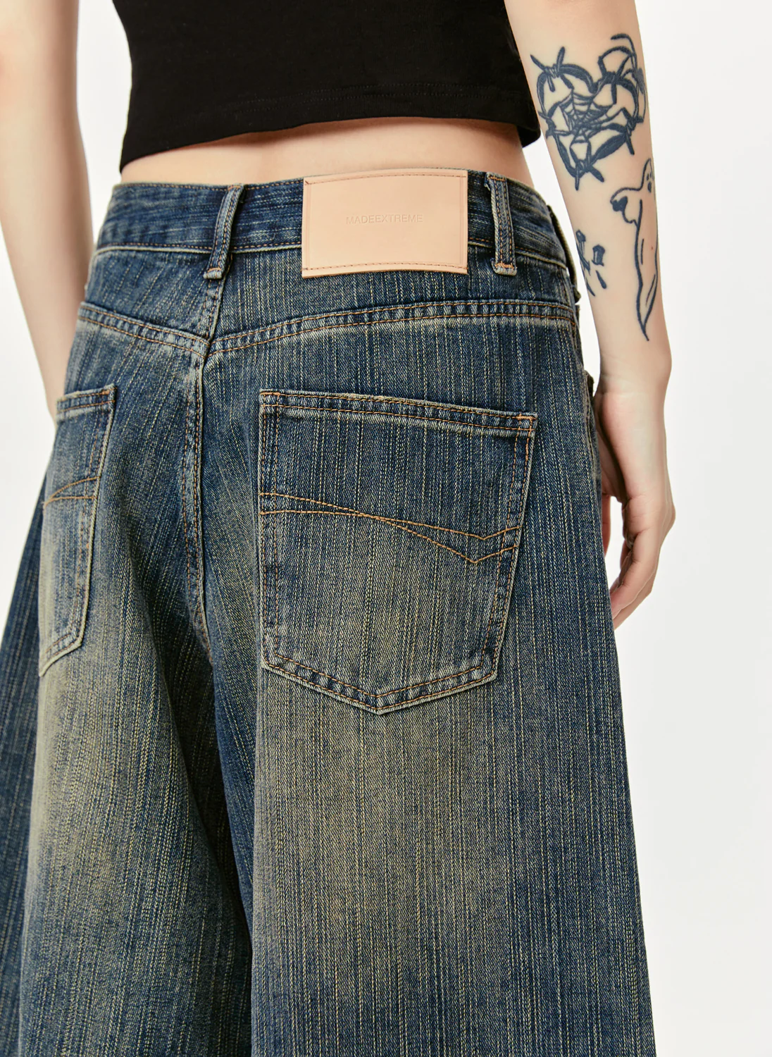 Bamboo Blinds V2 Capri Pants