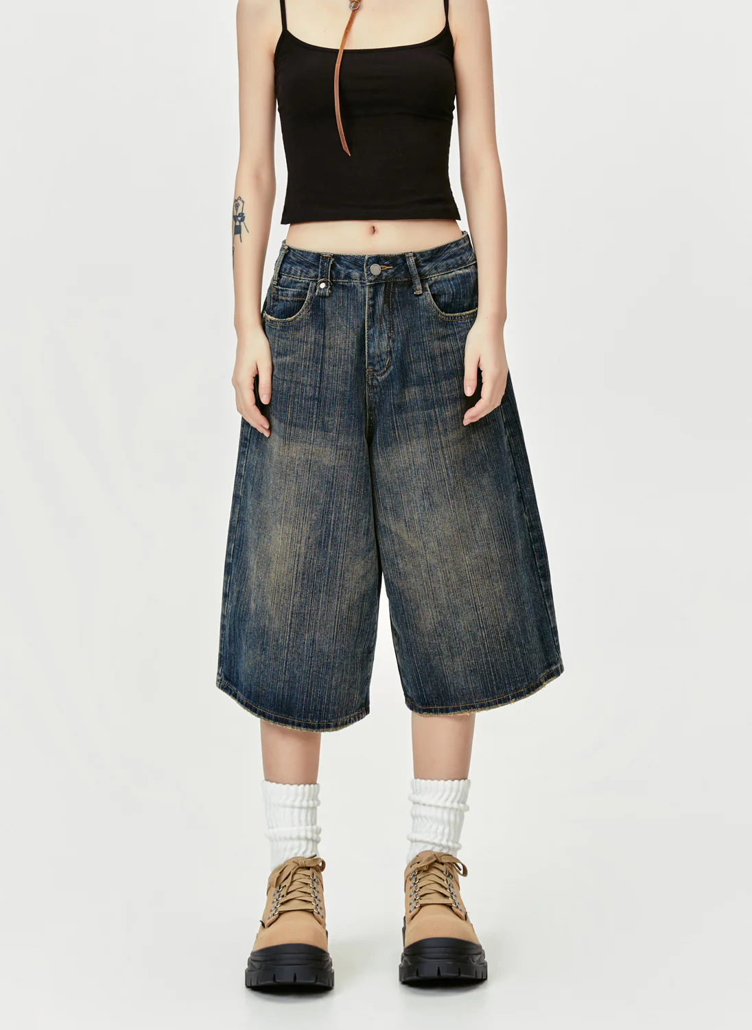 Bamboo Blinds V2 Capri Pants