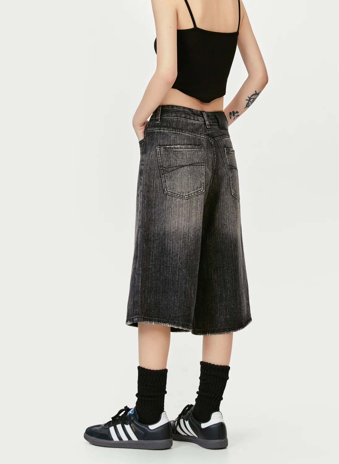 Bamboo Blinds V2 Capri Pants