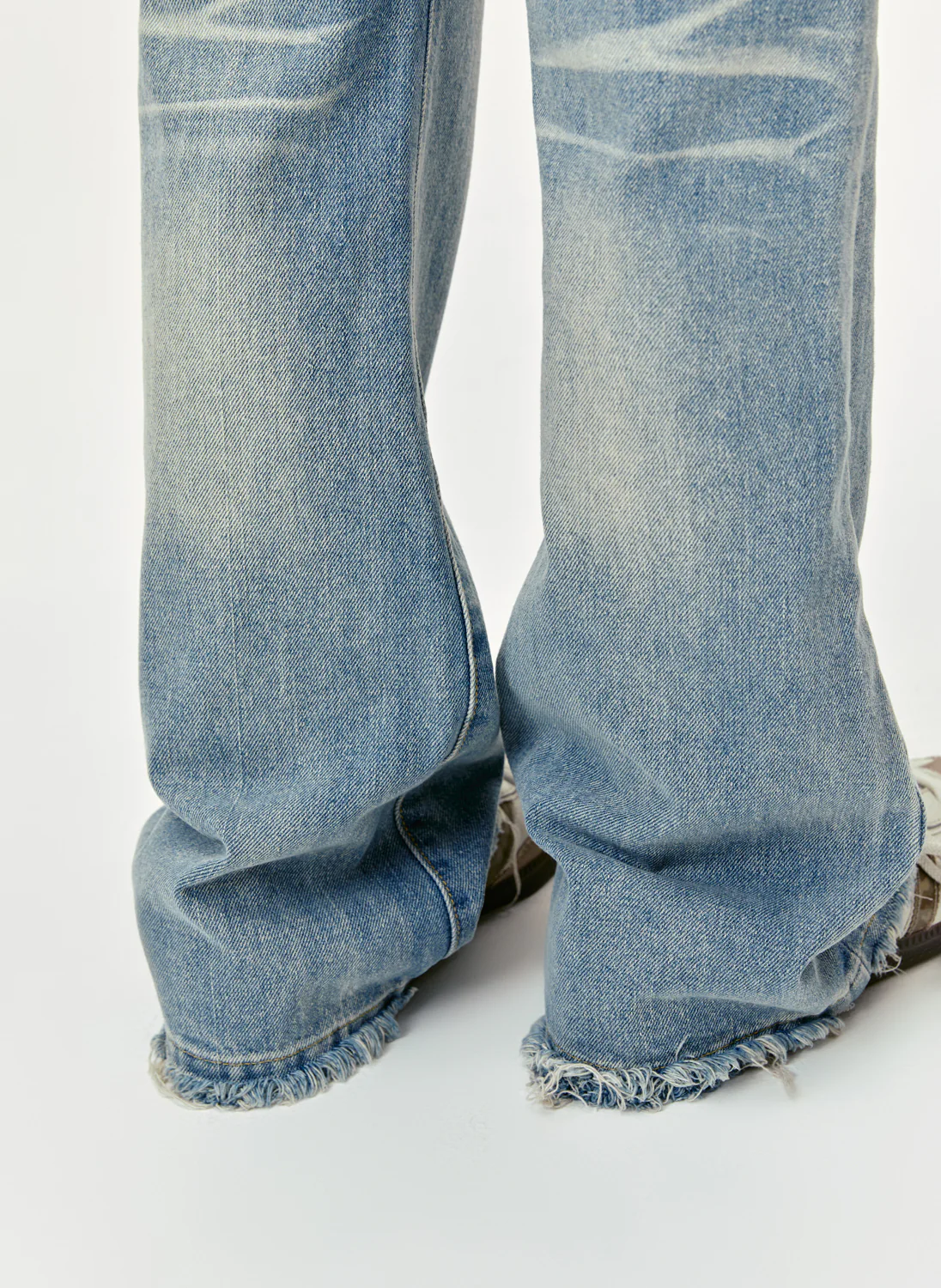 Indistinguishable Jeans Pants